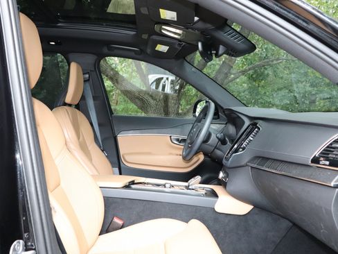 Used 2023 Volvo XC90 T8 Ultimate image 29