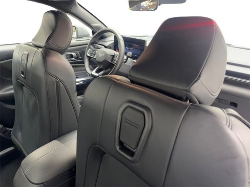 Used 2025 Ford Mustang Coupe image 35