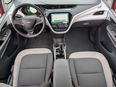 Used 2020 Chevrolet Bolt LT image 22