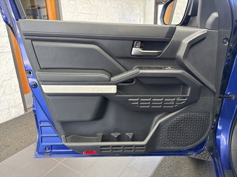 Certified 2024 Toyota Tacoma TRD Off-Road image 32