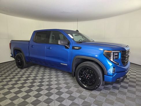 Used 2024 GMC Sierra 1500 Elevation RWD image 2