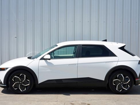 Used 2024 Hyundai Ioniq 5 SE image 44