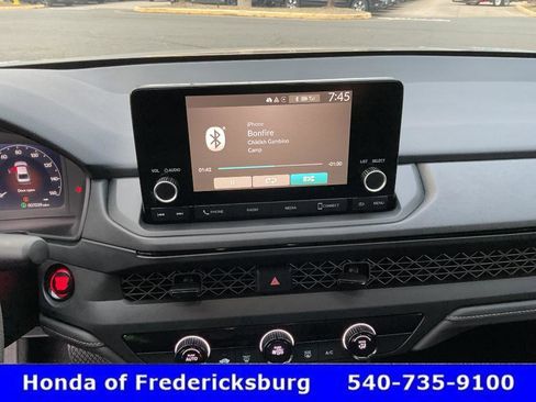 Certified 2025 Honda Accord LX image 31