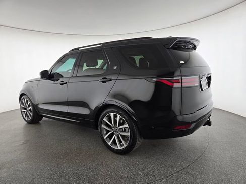 Certified 2025 Land Rover Discovery Dynamic SE AWD/4WD image 16