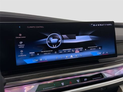 New 2026 BMW 750e xDrive AWD/4WD image 15