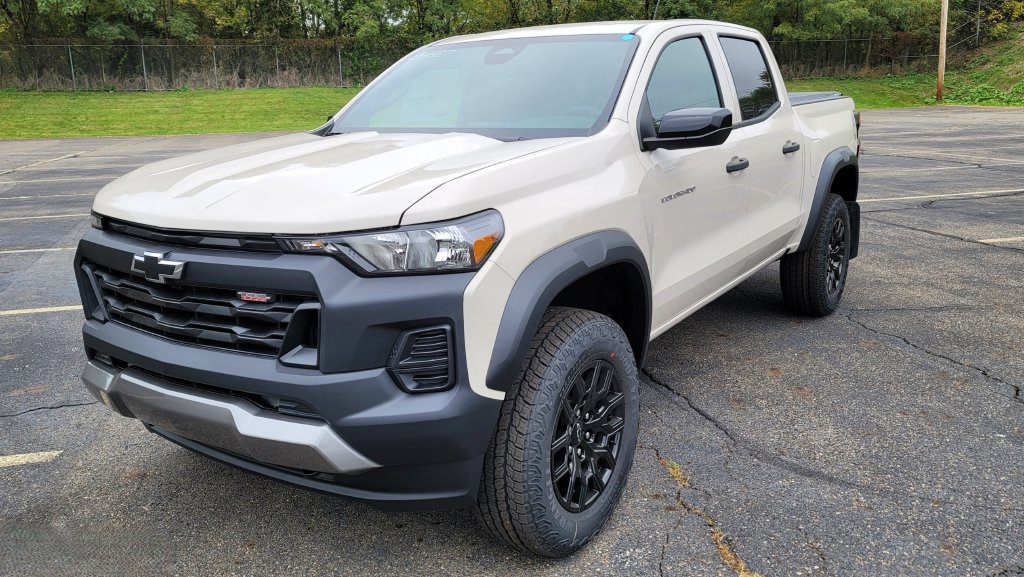 New 2026 Chevrolet Colorado Trail Boss AWD/4WD image 3