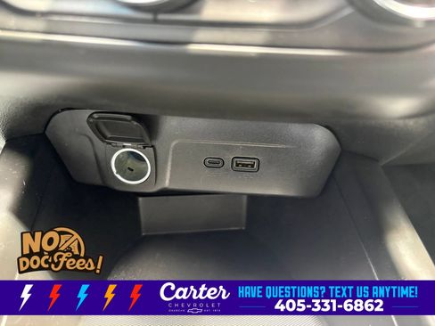 Used 2024 Chevrolet Trax RS w/ Sunroof Package FWD image 35