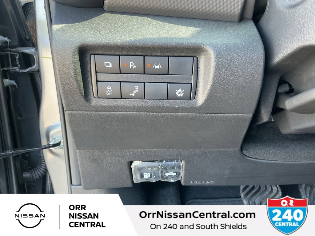 Used 2025 Nissan Kicks Play S FWD image 18