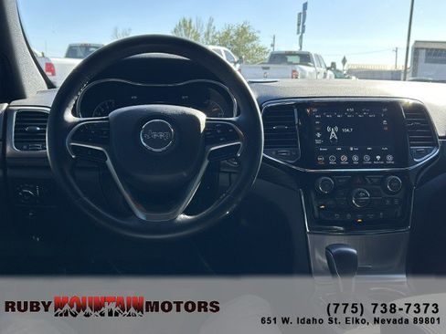 Used 2020 Jeep Grand Cherokee Altitude AWD/4WD image 12