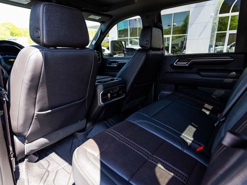 Used 2024 Chevrolet Silverado 2500 High Country w/ High Country Premium Package AWD/4WD image 25