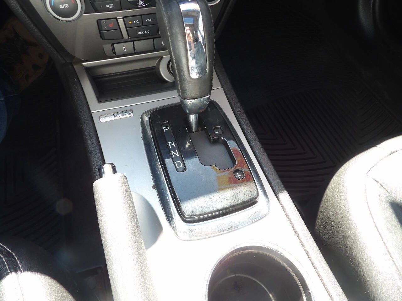 Used 2010 Ford Fusion Sport FWD image 11