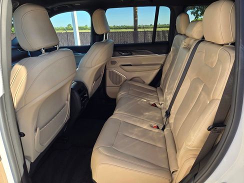 Used 2024 Jeep Grand Cherokee Limited 4xe AWD/4WD image 10