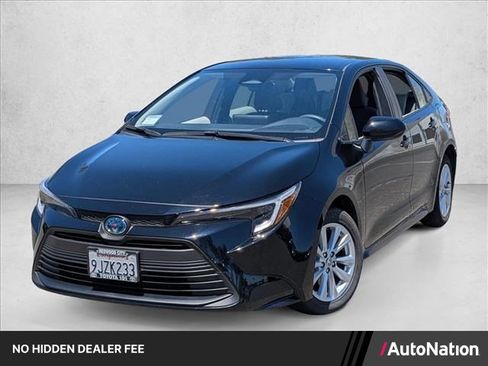 Used 2024 Toyota Corolla LE w/ LE Convenience Package FWD image 1