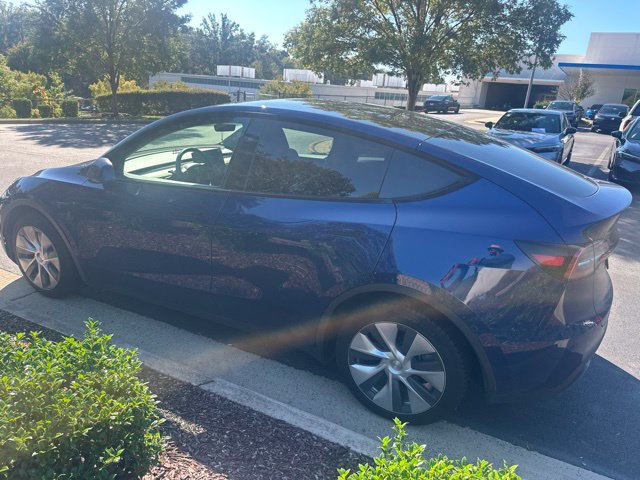 Used 2024 Tesla Model Y Long Range AWD/4WD image 5