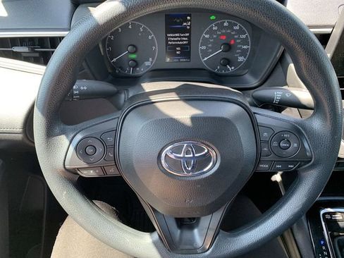 Used 2024 Toyota Corolla Cross AWD Hybrid image 19