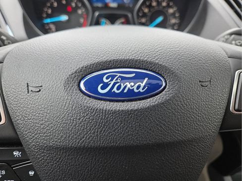 Used 2019 Ford Escape Titanium image 22