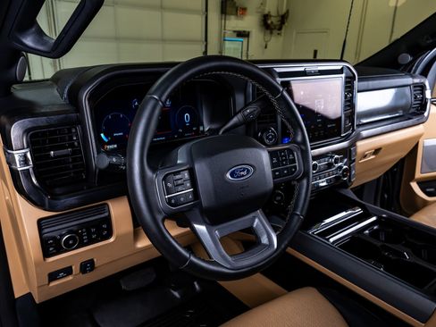 Used 2026 Ford F350 Lariat w/ Lariat Ultimate Package AWD/4WD image 17