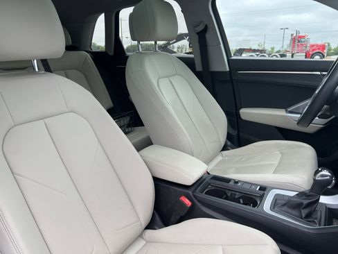 Certified 2023 Audi Q3 2.0T Premium w/ Convenience Package AWD/4WD image 35