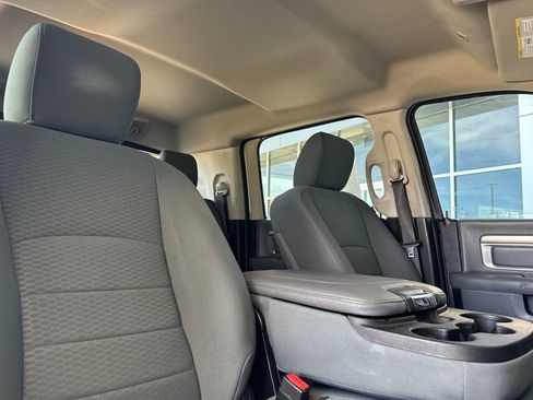 Used 2017 RAM 3500 SLT RWD image 16