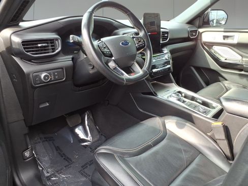Used 2022 Ford Explorer ST w/ Equipment Group 401A image 7