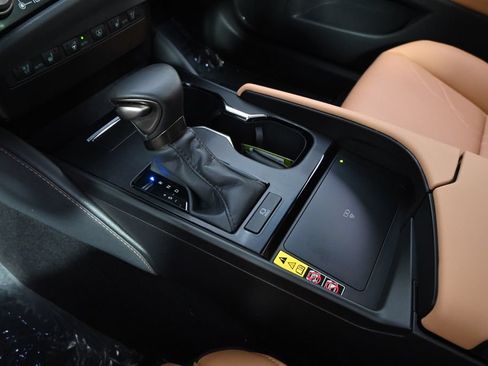 Used 2025 Lexus ES 350 Ultra Luxury FWD image 32