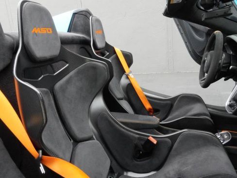 Used 2020 McLaren 600LT Spider RWD image 78