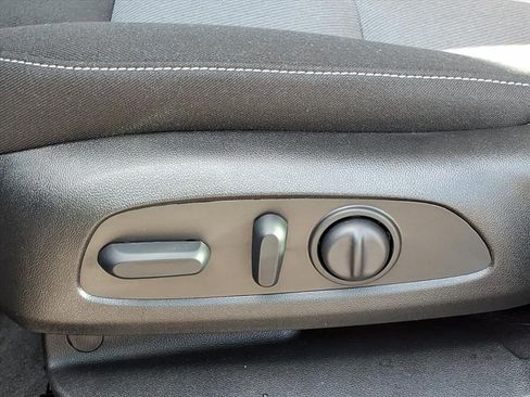 New 2025 Chevrolet Blazer LT image 12