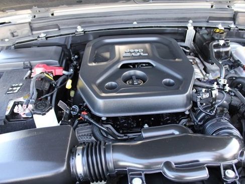 Used 2020 Jeep Wrangler Unlimited Sport image 34