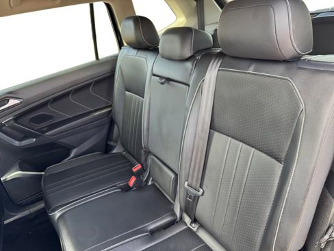 Used 2024 Volkswagen Tiguan SE image 16