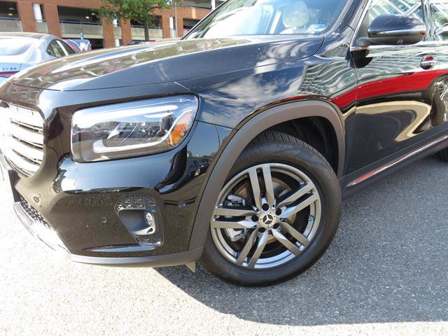 Used 2026 Mercedes-Benz GLB 250 4MATIC image 21