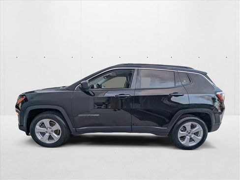 Used 2018 Jeep Compass Latitude image 9