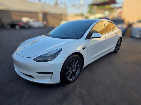 Used 2022 Tesla Model 3 Long Range AWD/4WD image 1