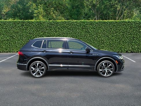 Used 2024 Volkswagen Tiguan SEL R-Line AWD/4WD image 2