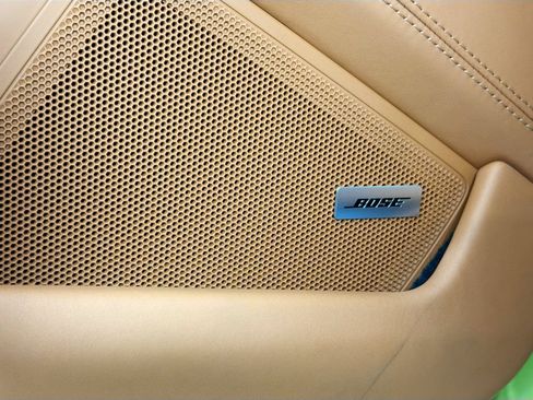 Used 2025 Porsche 911 Carrera RWD image 19