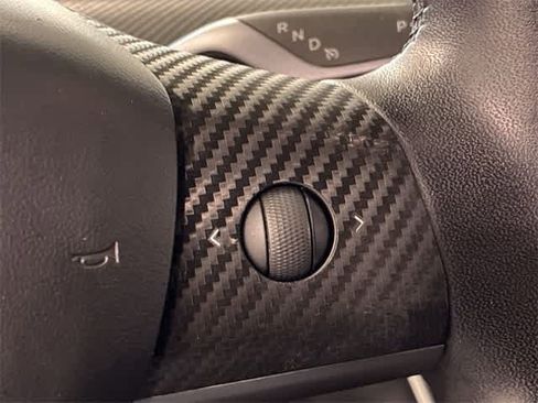 Used 2020 Tesla Model Y Long Range image 25