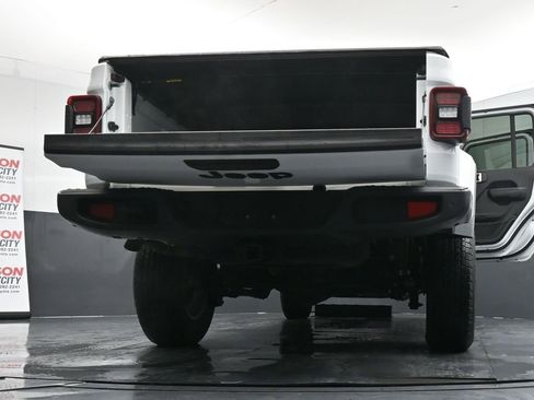 Used 2022 Jeep Gladiator Sport image 43