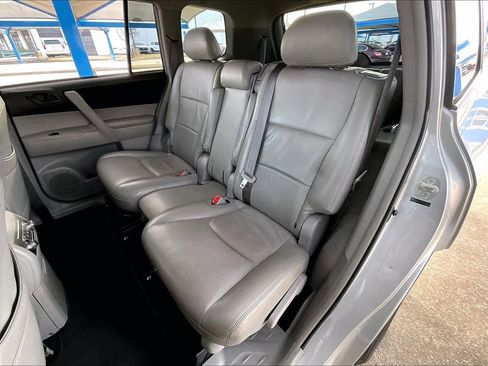 Used 2012 Toyota Highlander SE w/ Tow Pkg image 20