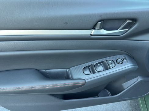 New 2026 Nissan Altima 2.5 SR w/ SR Midnight Edition Package image 12