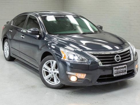 Used 2015 Nissan Altima 2.5 SL w/ Technology Package image 6