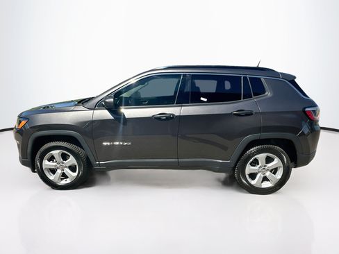 Used 2018 Jeep Compass Latitude w/ Popular Equipment Group AWD/4WD image 4