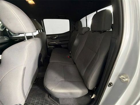 Used 2018 Toyota Tacoma TRD Sport w/ Technology Package image 25