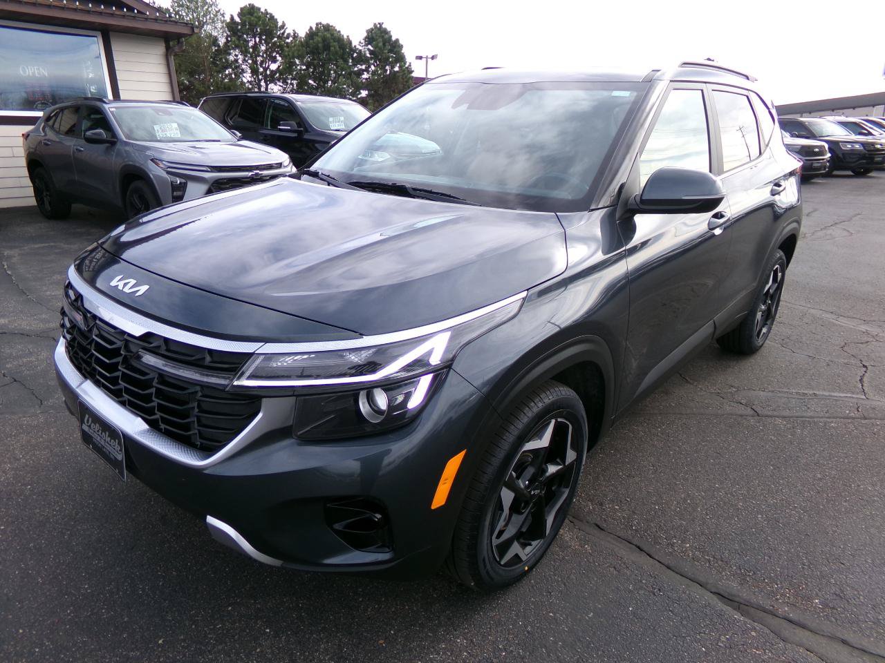 Used 2024 Kia Seltos EX AWD/4WD image 7