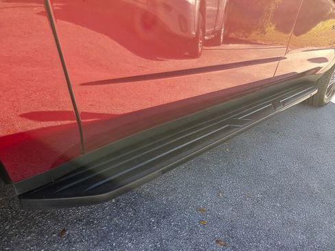 Used 2023 Chevrolet Suburban RST image 23