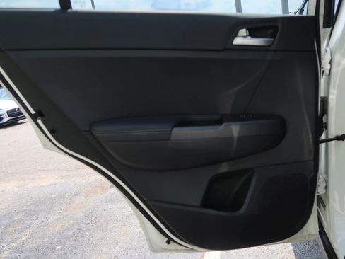 Used 2022 Kia Sportage LX image 44