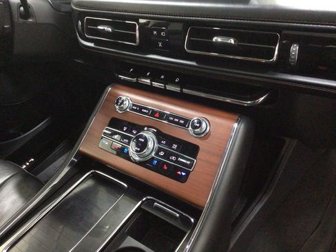 Used 2021 Lincoln Aviator Reserve w/ Elements Package Plus image 46