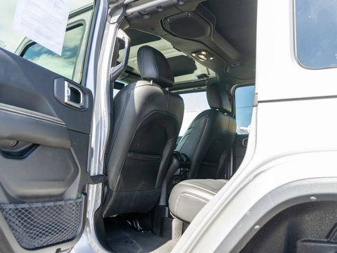 Used 2019 Jeep Wrangler Unlimited Sahara w/ Dual Top Group image 28