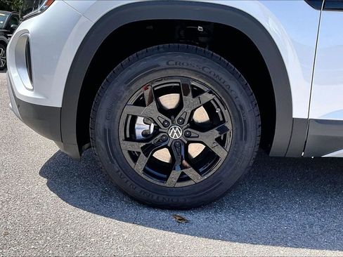 New 2026 Volkswagen Atlas Peak Edition AWD/4WD image 13