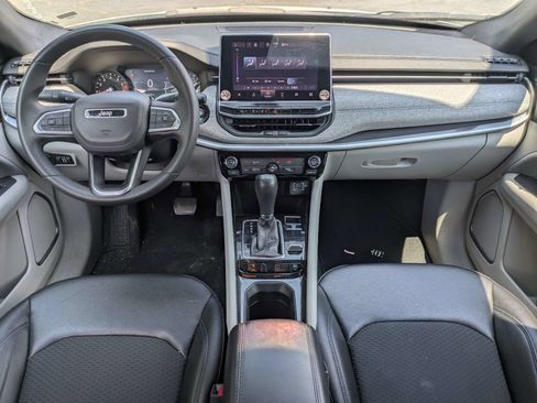 Used 2024 Jeep Compass Latitude AWD/4WD image 14