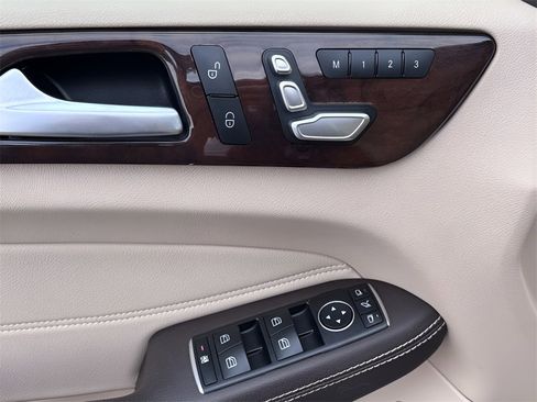 Used 2019 Mercedes-Benz GLS 450 4MATIC image 28