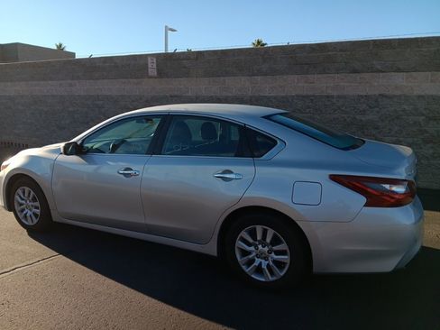 Used 2018 Nissan Altima 2.5 S w/ S Convenience Package image 4